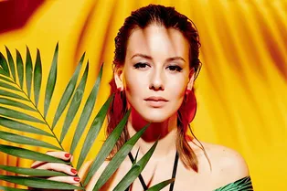 В гробу, без одежды и с песнями Цоя... История впечатлительной Ирины Старшенбаум