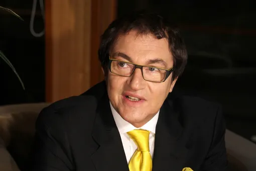 Дмитрий Дибров выставил на продажу особняк, построенный для бывшей жены Полины Дмитрий Дибров выставил на продажу особняк, построенный для бывшей жены Полины