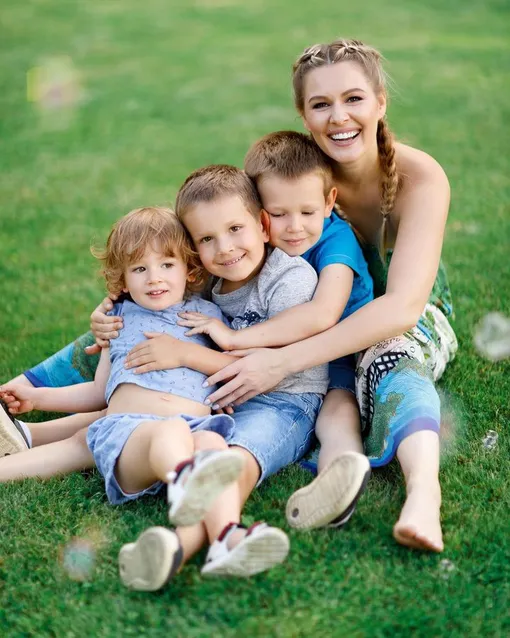 Мария Кожевникова с сыновьями Мария Кожевникова фото с сыновьями