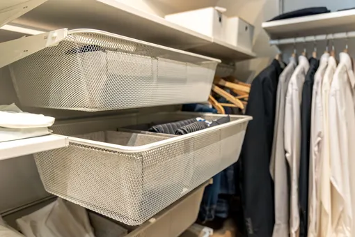 Выдвижные корзины в шкафу Выдвижные корзины в шкафу