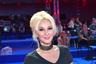 47-летняя Лера Кудрявцева похвасталась стройной фигурой через три месяца после родов 47-летняя Лера Кудрявцева похвасталась стройной фигурой через три месяца после родов