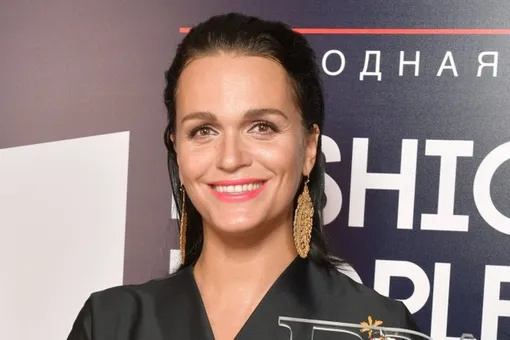 «Мы очень разные, но мы родные»: певица Слава показала непохожую на нее сестру