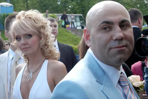 Пригожин поразил страну в образе Ананаса: даже Валерия не узнала мужа! Пригожин поразил страну в образе Ананаса: даже Валерия не узнала мужа!