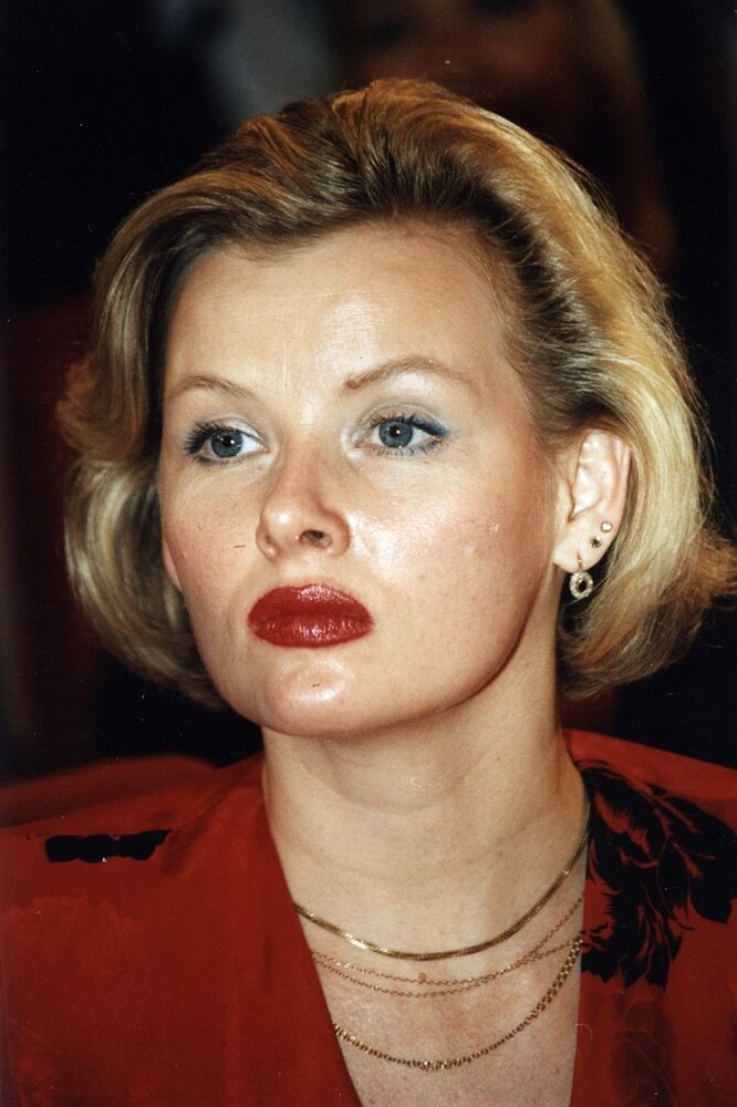 Ggg Studios онлайн фильмдері: Бетси сперманы жақсы көреді