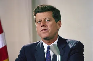 У 35-летней внучки Джона Кеннеди нашли неизлечимое заболевание спустя несколько часов после родов У 35-летней внучки Джона Кеннеди нашли неизлечимое заболевание спустя несколько часов после родов