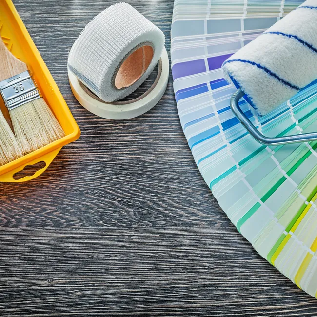 Прощай, серый! Как выглядит цвет «тёплый хаки» — новый лидер нейтральных оттенков 2026 года