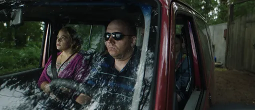 Ирина Пегова и Сергей Бурунов в фильме «Родные»