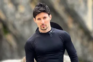 Павел Дуров готов выкупить и передать похищенные украшения в Лувр — но не в парижский Павел Дуров готов выкупить и передать похищенные украшения в Лувр — но не в парижский