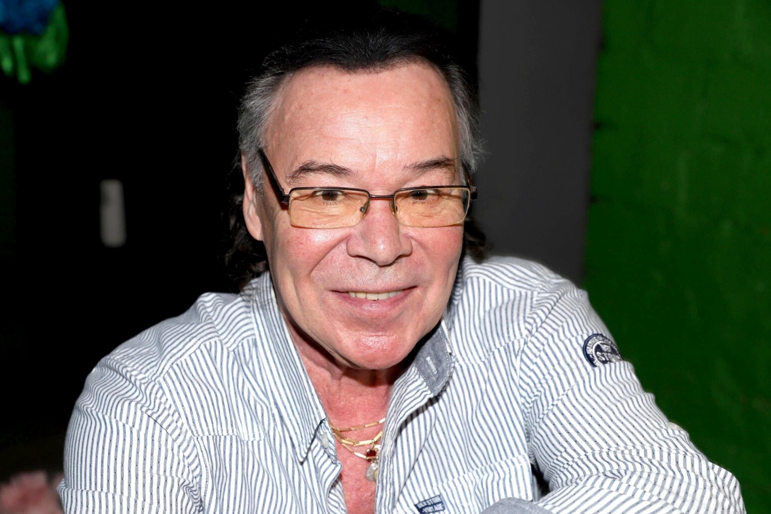 «На кладбище приехал»: авто хита «Яблоки на снегу» Михаил Муромов тайно похоронил сына, с которым не общался много лет