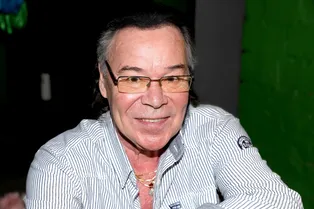 «На кладбище приехал»: авто хита «Яблоки на снегу» Михаил Муромов тайно похоронил сына, с которым не общался много лет