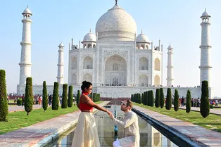 Иностранец спас тонущую индианку — и сделал всё, чтобы быть с ней Иностранец спас тонущую индианку — и сделал всё, чтобы быть с ней