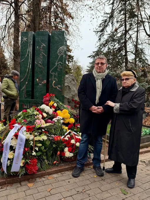 Михаил Ширвиндт с матерью — Натальей Белоусовой Михаил Ширвиндт с матерью — Натальей Белоусовой