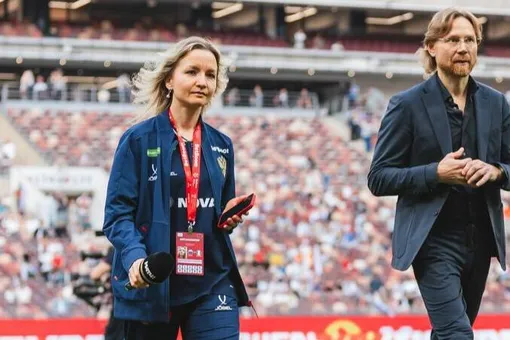 Первая женщина на посту атташе: Екатерина Гришенкова возглавила пресс-службу мужской сборной России по футболу Первая женщина на посту атташе: Екатерина Гришенкова возглавила пресс-службу мужской сборной России по футболу