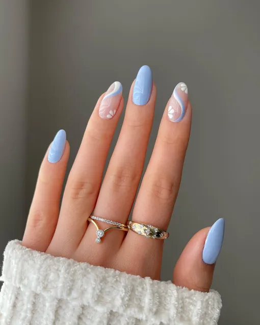 Минималистичная пастель Маникюр на 8 марта 2026