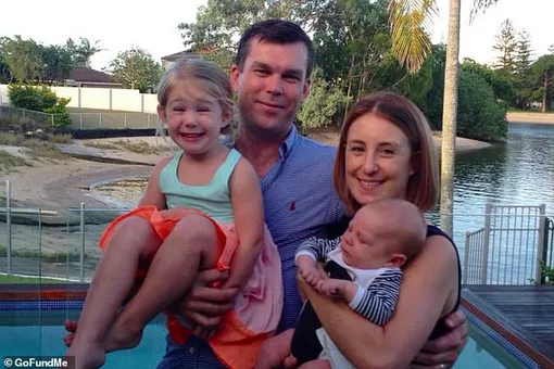 Саймон с сыном Фином и дочерью Авой отец двух детей, австралия серфинг