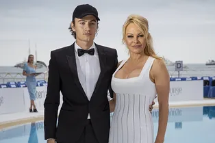 23-летний сын Памелы Андерсон признался, что страдал от алкогольной зависимости