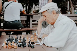 Самый трогательный турнир: 91-летний шахматист сыграл с Анатолием Карповым Самый трогательный турнир: 91-летний шахматист сыграл с Анатолием Карповым