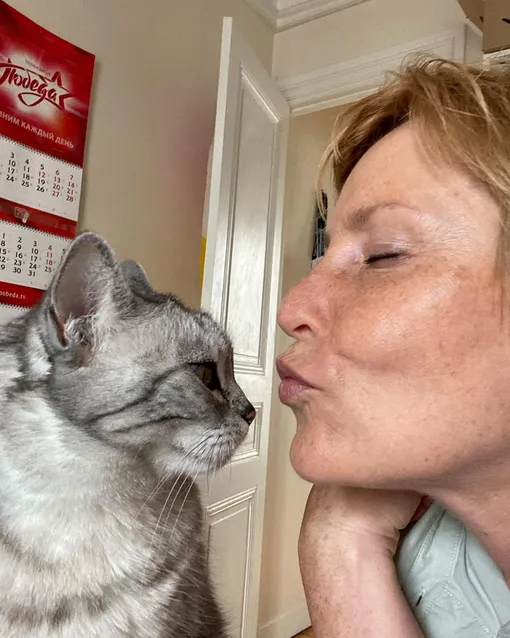 Жанна Агалакова Жанна Агалакова, кошка