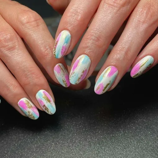 Денежный маникюр на май 2026