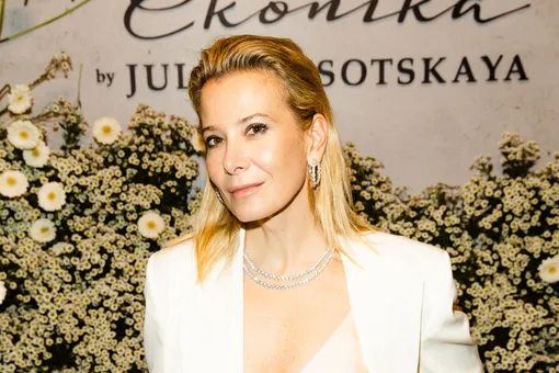 «Эконика» и актриса Юлия Высоцкая презентовали капсульную коллекцию обуви и аксессуаров «Эконика» и актриса Юлия Высоцкая презентовали капсульную коллекцию обуви и аксессуаров