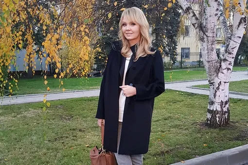 «Какая женственность»: Валерия показала соблазнительное фото в банном халате «Какая женственность»: Валерия показала соблазнительное фото в банном халате