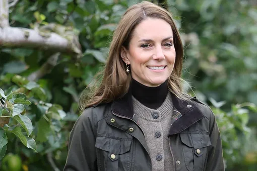 Наездница: Кейт Миддлтон воплощает ведущий тренд осени 2025 года, повторяя стиль королевы Елизаветы II Наездница: Кейт Миддлтон воплощает ведущий тренд осени 2025 года, повторяя стиль королевы Елизаветы II