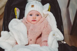 Пара нашла младенца в метро – теперь он их любимый сын