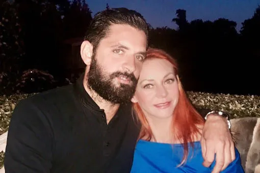 Марина Анисина проводит время с таинственным незнакомцем Марина Анисина проводит время с таинственным незнакомцем