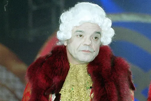 9 редких фотографий Константина Райкина: путь «атомного человека» и истории учеников 9 редких фотографий Константина Райкина: путь «атомного человека» и истории учеников