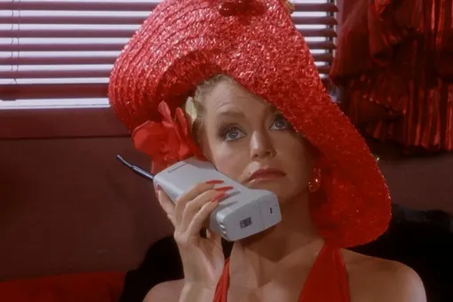 «Как прикосновение Бога»: Голди Хоун утверждает, что общалась с инопланетянами «Как прикосновение Бога»: Голди Хоун утверждает, что общалась с инопланетянами