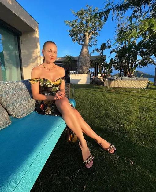 Мерьем Узерли фото