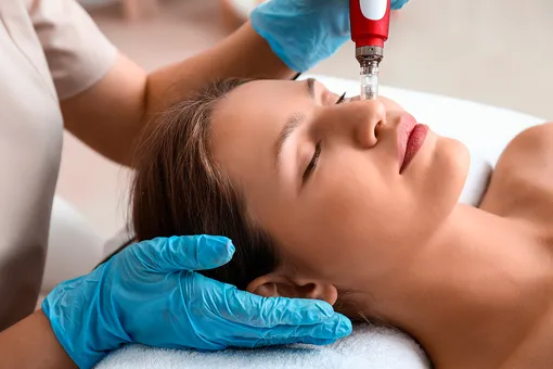 Почему нельзя делать модную процедуру BB Glow. Объясняет косметолог Почему нельзя делать модную процедуру BB Glow. Объясняет косметолог