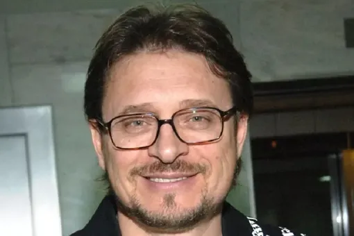 «Класс деваха получилась»: архивное фото Владимира Маркина в женском образе подняло настроение публике «Класс деваха получилась»: архивное фото Владимира Маркина в женском образе подняло настроение публике