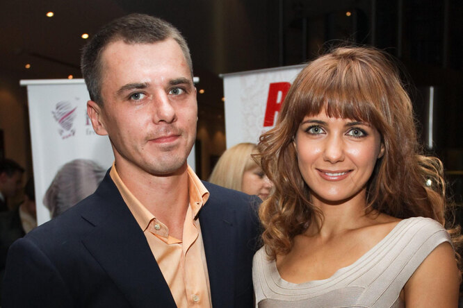 Қисық келіншектермен порно Операциядан кейінгі транни киски