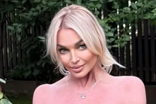 «Я всех послала»: Анастасия Волочкова перестала общаться с дочерью и матерью, которым «нужны только деньги» «Я всех послала»: Анастасия Волочкова перестала общаться с дочерью и матерью, которым «нужны только деньги»