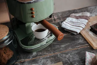 Лучшие кофемашины до 5 тысяч рублей для приготовления эспрессо, латте и капучино дома Лучшие кофемашины до 5 тысяч рублей для приготовления эспрессо, латте и капучино дома