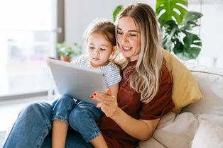 Обзор канала «Развивайки, обучайки. Наше всё!»: детские мультики для самых маленьких Обзор канала «Развивайки, обучайки. Наше всё!»: детские мультики для самых маленьких