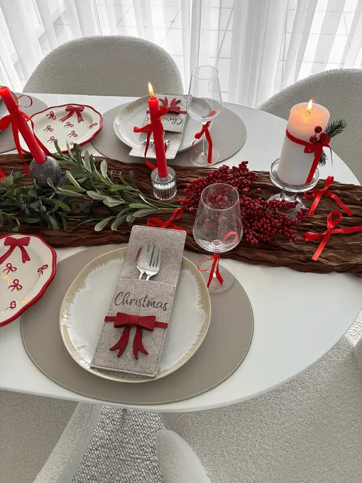 Веточки падуба для новогоднего декора 2026