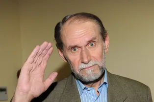 «Я лечился от алкоголизма»: сатирик Виктор Коклюшкин рассказал, как победил зависимость