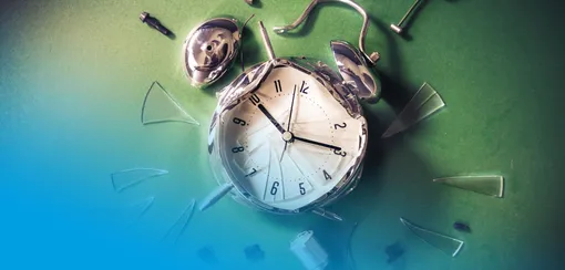 Сломанные часы и будильники