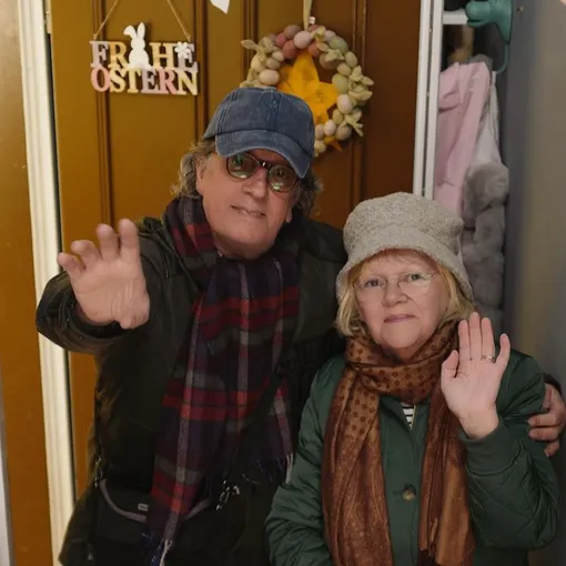 Родители Мерьем Узерли фото