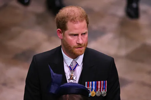 Даже на обед не остался: принц Гарри покинул Лондон сразу после коронации своего отца Даже на обед не остался: принц Гарри покинул Лондон сразу после коронации своего отца