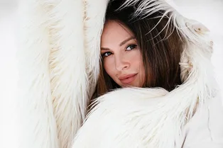 Певица Нюша опубликовала трогательное фото с мужем