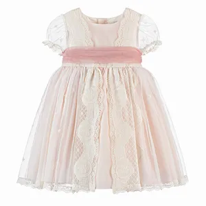 Нежно-розовое платье с бантом на спине Нежно-розовое платье с бантом на спине