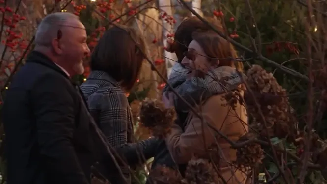 Нажми и смотри