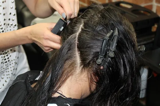 «Челка из кошмарного сна»: девушка показала разочаровавшую ее стрижку «Челка из кошмарного сна»: девушка показала разочаровавшую ее стрижку