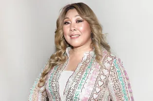 «Скоро от газона ничего не останется»: Анита Цой показала, как борется с вредителями на участке «Скоро от газона ничего не останется»: Анита Цой показала, как борется с вредителями на участке