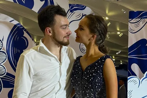 «Идеальная пара»: Арина Аверина рассекретила роман с Дмитрием Алиевым и поймала букет на свадьбе сестры