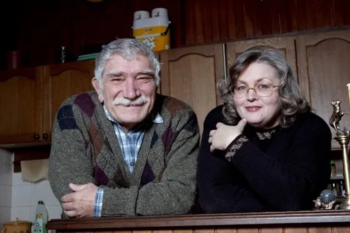 Армен Джигарханяна подарил первой экс-супруге более 100 тысяч долларов Армен Джигарханяна подарил первой экс-супруге более 100 тысяч долларов