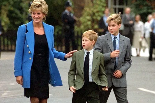 Тайные посещения любимых мест: забавные секреты Дианы, Кейт и Меган Тайные посещения любимых мест: забавные секреты Дианы, Кейт и Меган